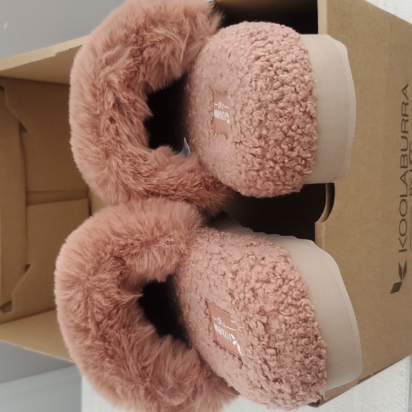 KOOLABURRA BY UGG SLIPPERS - Picture 6 of 8
